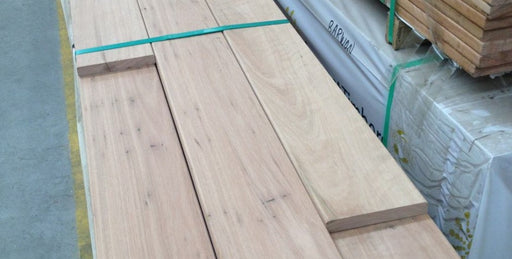 135x19BlackbuttDecking